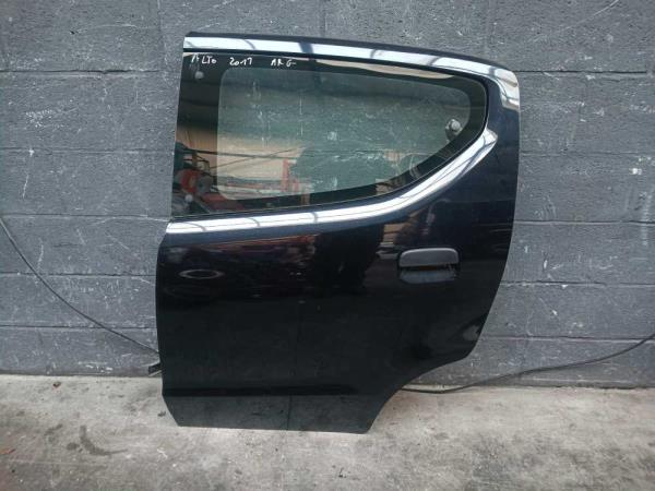 PORTE ARRIERE GAUCHE SUZUKI ALTO 2009-2014 - Vue 3